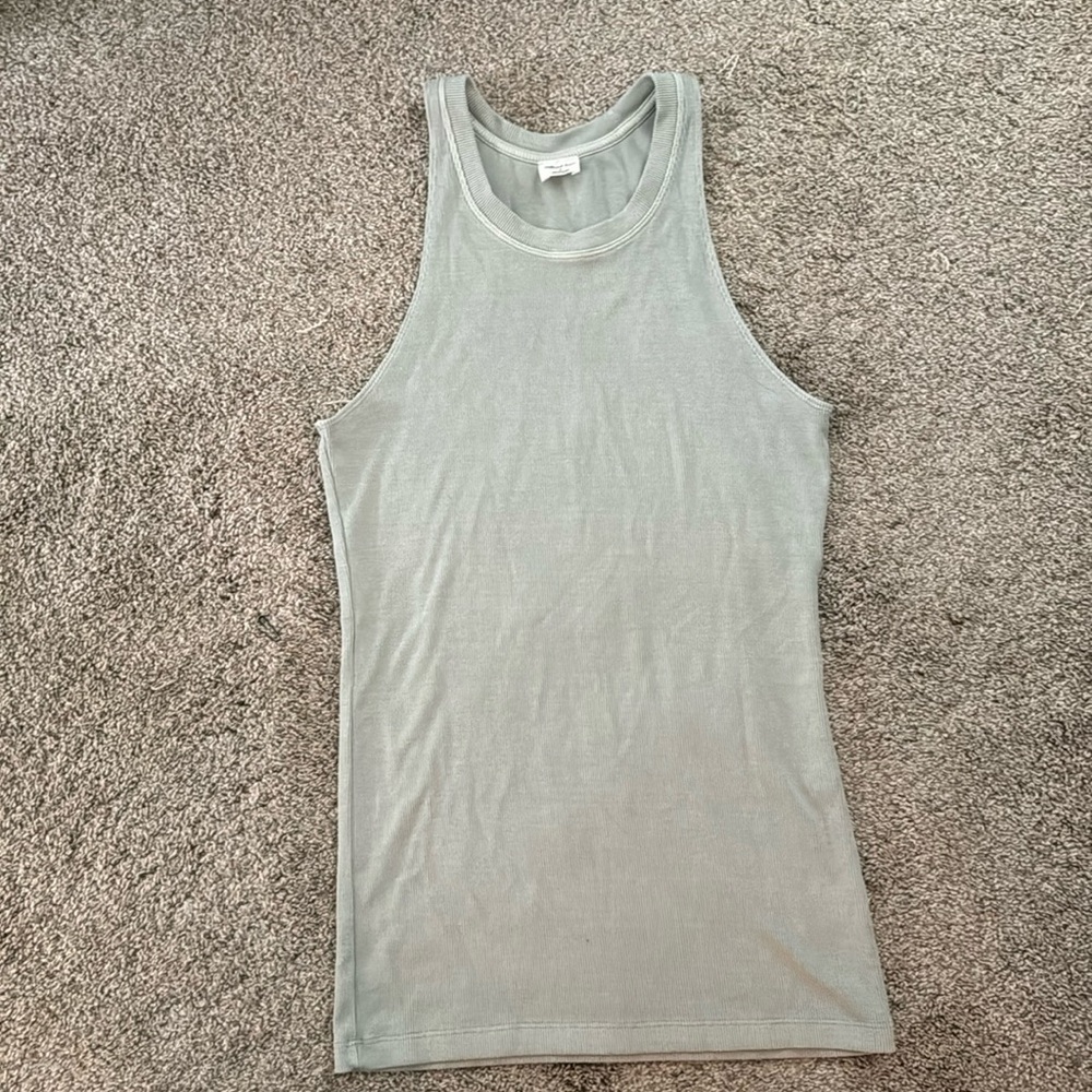 Aritzia Wilfred free tank